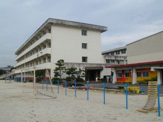 養正小学校